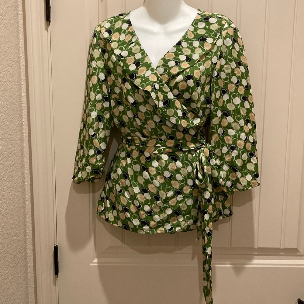Ann Taylor Loft Size M Chiffon Wrap V Neck Blouse Top Ruffle Front 3/4 Sleeves